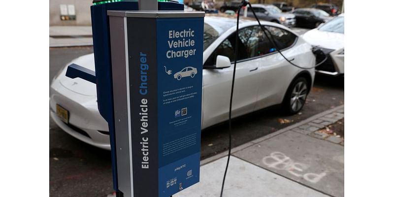 White House touts $1 billion fund to help auto suppliers retool for EVs