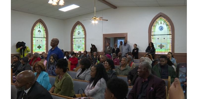 Warren church celebrates 108 years with grand reopening of historic chapel