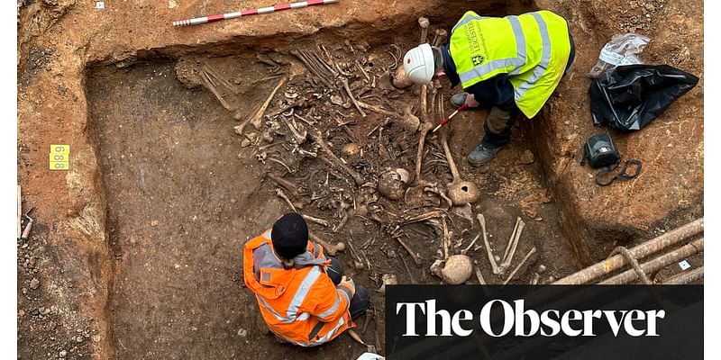 Mystery surrounds 800-year-old Leicester burial pit containing 123 bodies