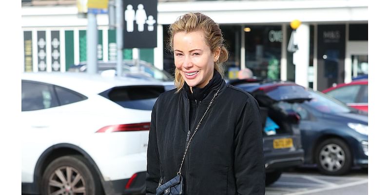 Olivia Attwood goes makeup free in skintight leggings and a cosy bomber jacket as she runs errands in her flashy £127,000 Mercedes G-Class