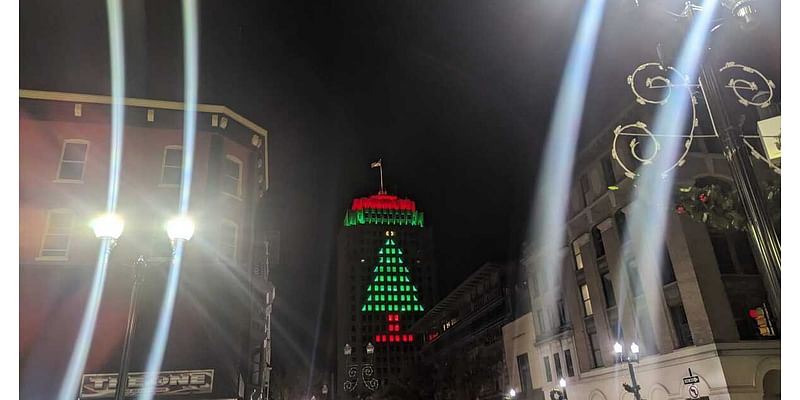 'We want to be a good neighbor': New PPL Tower owner plans to 'pay homage' to iconic holiday lights display