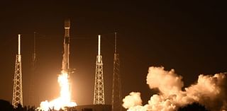 Sonic booms follow Falcon 9 launch carrying supply mission to space station