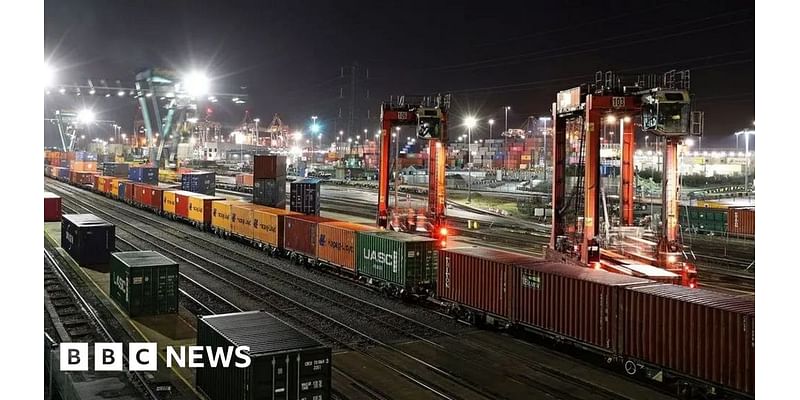 Southampton: Second rail service links ports