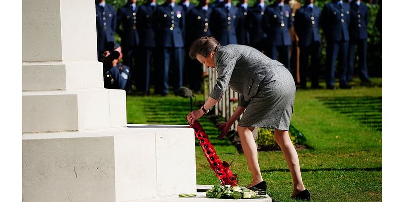 Princess Anne leads tributes to WWII heroes as she lays a wreath on the 80th anniversary of the Battle of Arnhem