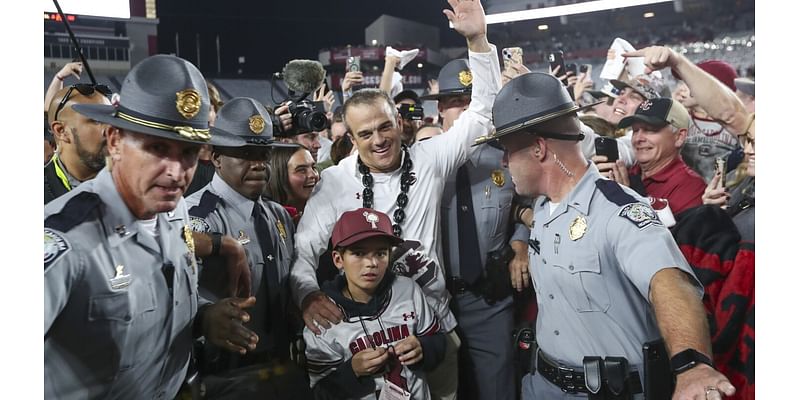 South Carolina off to another late surge after convincing win over Top 10 Texas A&M