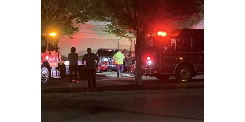 Car crashes into restaurant in Montgomery County