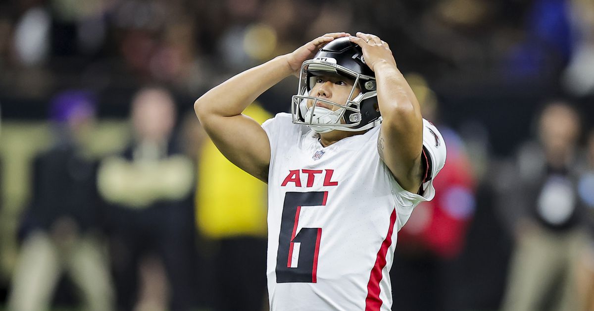 Falcons open as 1.5-point underdogs against Broncos