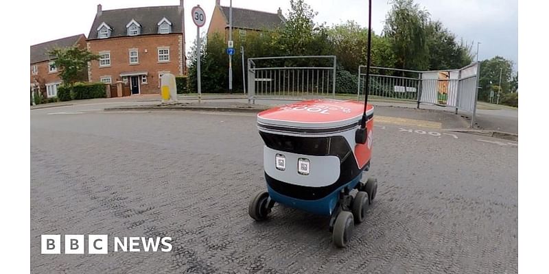 Witham St Hughes: Delivery robot 'brilliant' say villagers