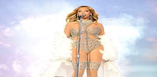 Beyoncé Performing During Halftime Of Ravens-Texans Game On Christmas