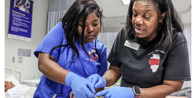 Junior Health Sciences Academy helps Bloomington students explore medical careers