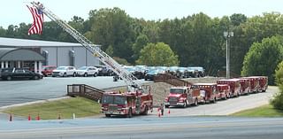 Russell Springs community pays respects to fallen deputy