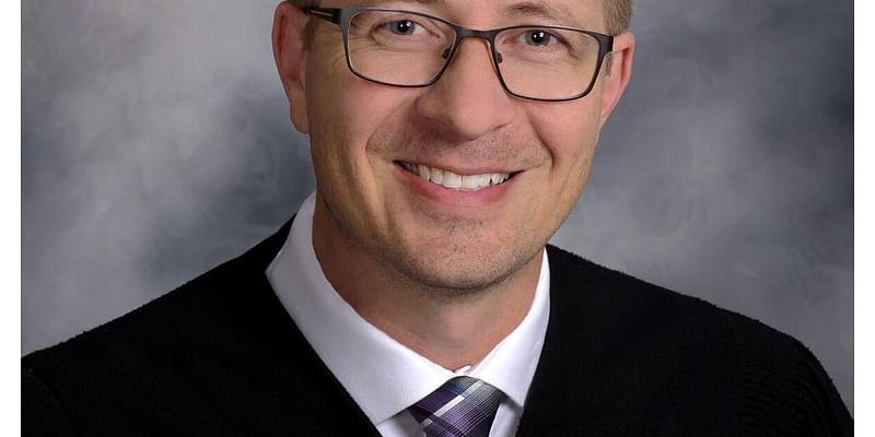 Jason Hammes leading Marina Spahr in race for district court judge in North Dakota