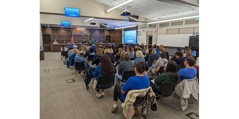 ‘Hung out to dry.’ Paraeducators pack meeting after Richland schools pause layoffs