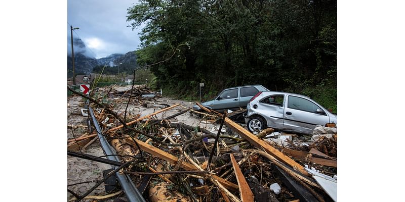 Rescuers in Bosnia search for people missing in deadly floods