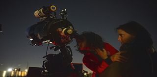 Sky gazers at the 606 revel in glimpses of comet, planets, Hunter's moon: 'It's breathtaking'