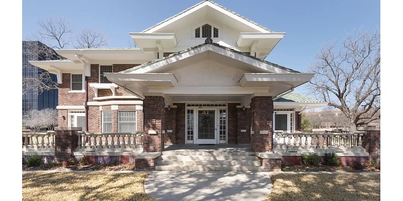 A historic 1918 North Texas home is being put up on the auction block