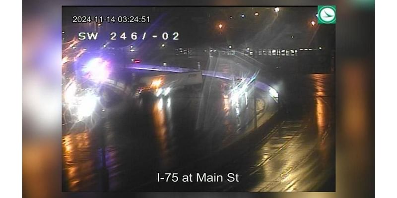 Semi crash blocking all lanes on I-75 NB in Montgomery County