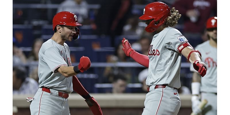 Phillies clinch 3rd straight playoff berth and close in on NL East title