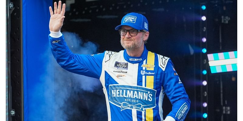 Dale Earnhardt Jr. hilariously details losing his glasses, racing without them at Bristol