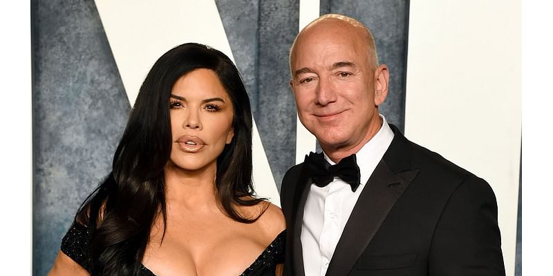 Jeff Bezos pens cheeky Amazon review of fiancée Lauren Sanchez's new book