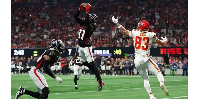 Social media reacts to Justin Simmons intercepting Patrick Mahomes for the sixth time