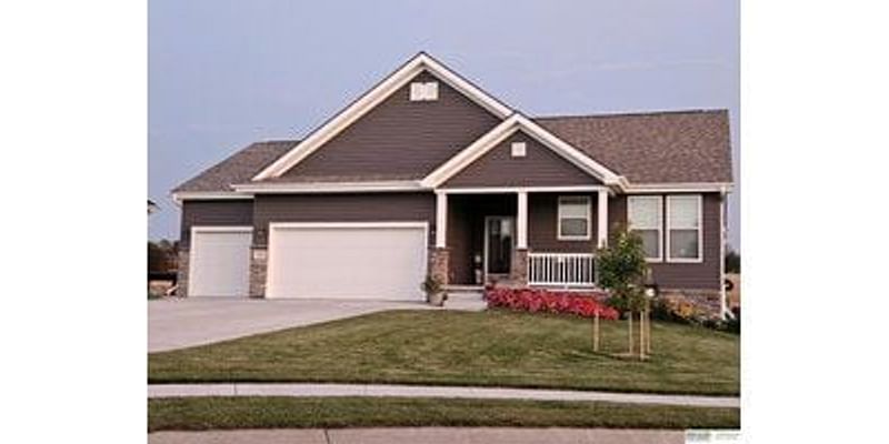 4 Bedroom Home in Plattsmouth - $439,000