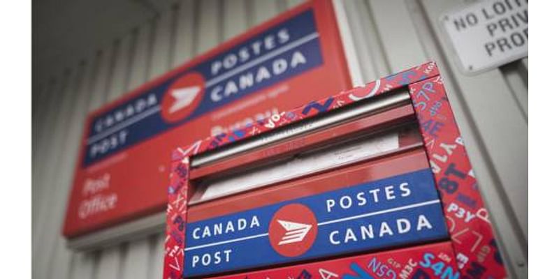 Holiday shopping impacted following Canada Post strike