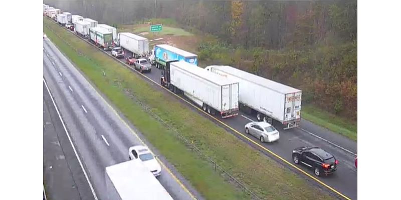 Crash blocks all lanes on I-85S in Oconee Co.