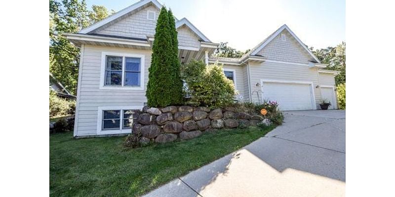 3 Bedroom Home in Fitchburg - $650,000