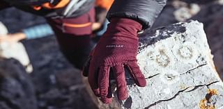 Best waterproof and warm gloves for skiing, winter hikes or a snug style statement