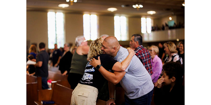 Nonprofit started by mother of slain Chicago Police officer supports on-duty officers with food and water