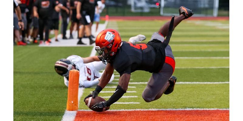 Mitchell takes control, powers Somerville football past Rahway