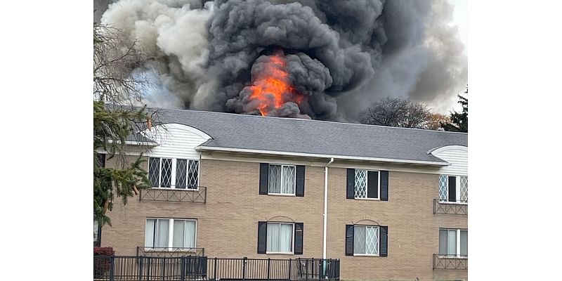 1 Dead, 4 Hurt In Massive Oakland County Apartment Fire: Reports