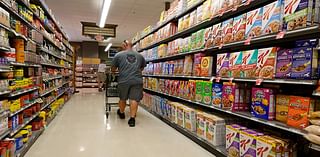 US consumer sentiment drops again on inflation fears