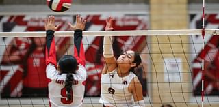 Sinton volleyball sweeps Robstown; heads to regional semifinals for first time since 2017