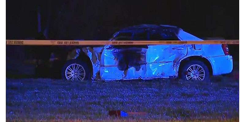 2 women killed in fiery crash on Detroit's east side