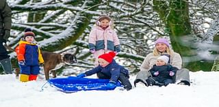 In Pictures: UK shivers as snowy weather sweeps in