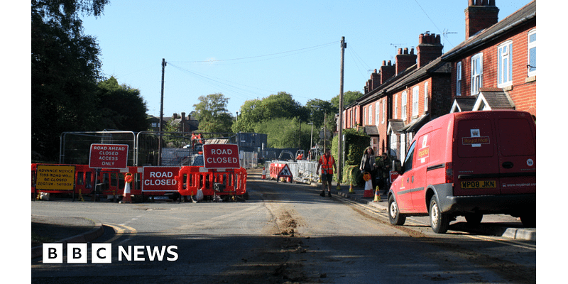 Oakham: Apology over extended closure of town centre road