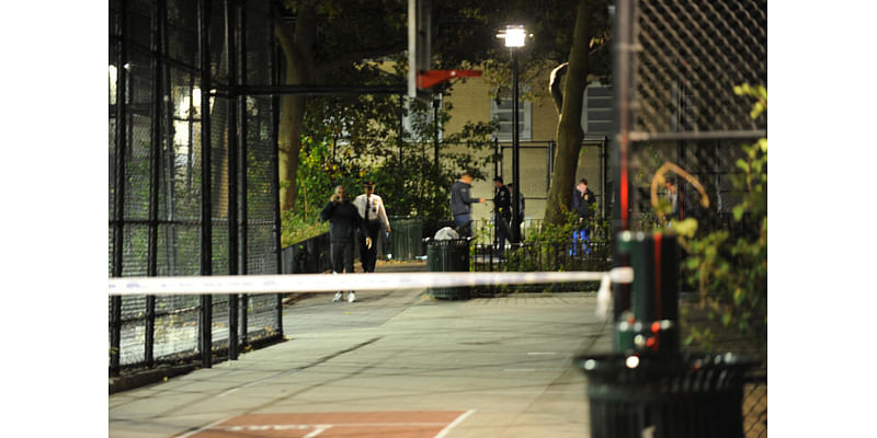 Teen in critical condition after shooting on Brooklyn basketball court