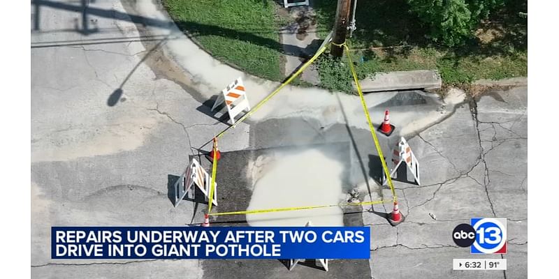 2 cars drive into deep pothole caused by water leak in southeast Houston, neighbors say