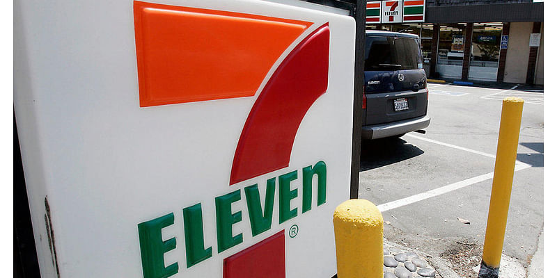 Clerk attacked by mob during robbery at 7-Eleven in Anaheim, police say