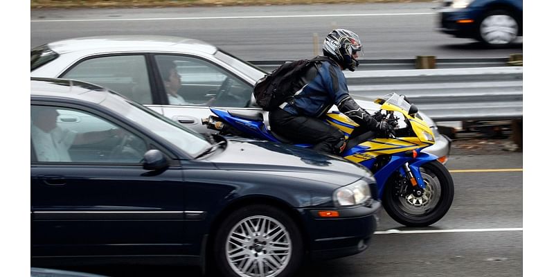 Make Motorcycle Helmets Mandatory, Says IIHS. A Neurologist Agrees