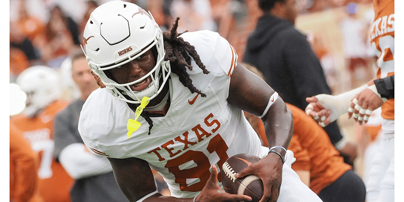 Juan Davis is playing good football for the Texas Longhorns