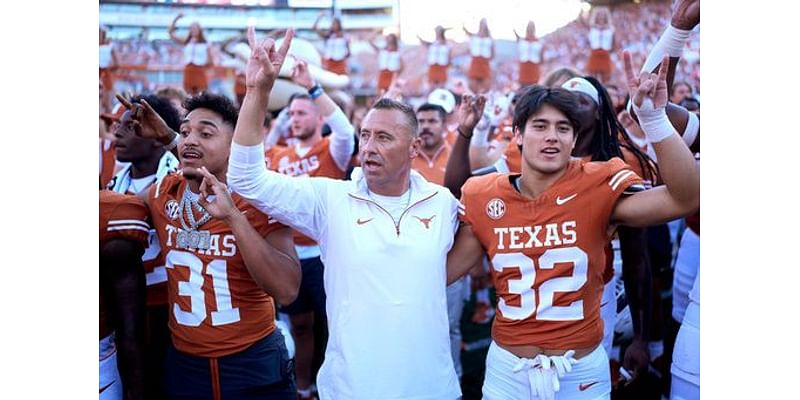 AP Top 25: Texas returns to No. 1, Alabama drops to No. 7 after upsets force reshuffling of rankings