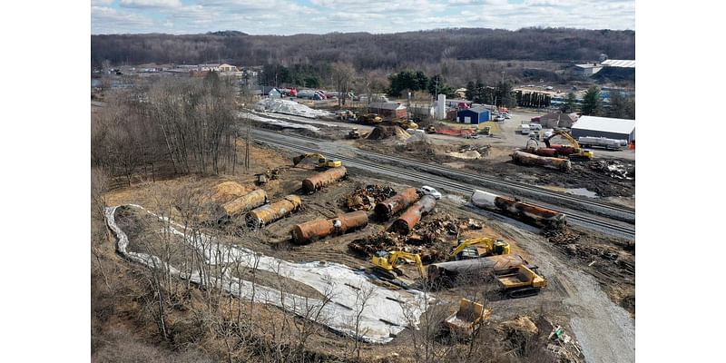 Appeal delays $600 million class action settlement payments in fiery Ohio derailment