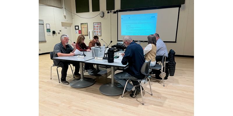 Raymond School Board unanimously approves applying for $600,000 State Trust Fund loan