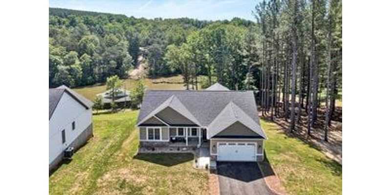 5 Bedroom Home in Moneta - $870,000