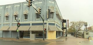 SUV crashes into restaurant, Blind Tiger in downtown Shreveport