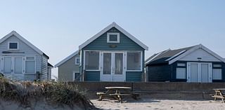 Cabin fever! Beach hut on remote Dorset sandbank sells for £485,000 within 24 hours of going on the market