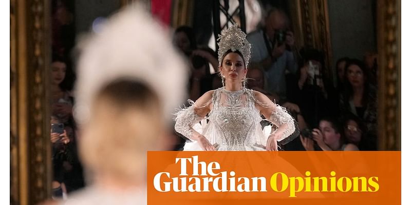 When the wife of drug lord El Chapo takes to the catwalk in a wedding dress, she’s sending a message | Roberto Saviano